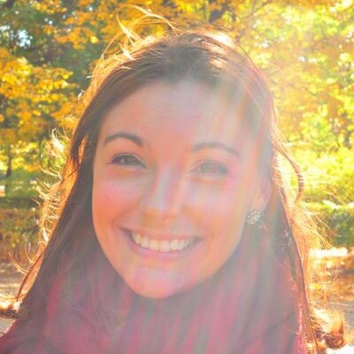 Profile Picture of Janine Denis (@janinedenis) on Twitter