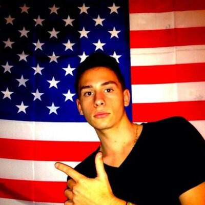 Profile Picture of Dylan Bronson (@xXBronsonXx) on Twitter