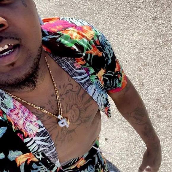 Profile Picture of Ru Yagi (@ruyagi) on Poshmark