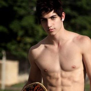 Profile Picture of Luker Matarazzo Winchester (@luker.schneider) on Facebook