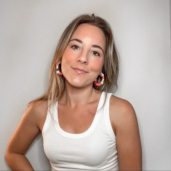 Profile Picture of Lauren Lindorff (@lalindorff) on Poshmark