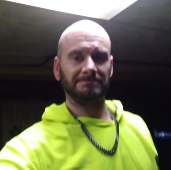 Profile Picture of Ryan Forrest (@gump1369) on Poshmark