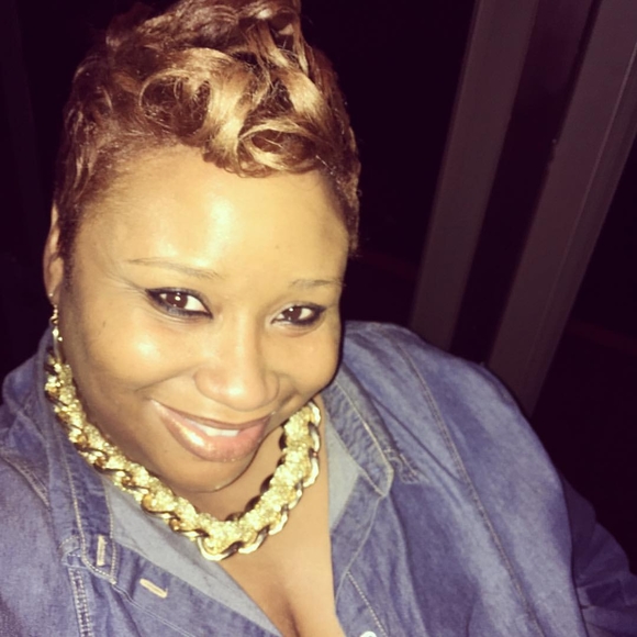 Profile Picture of Sha-ronda Hatcher (@chynadol76) on Poshmark