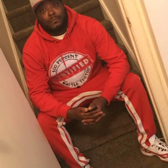 Profile Picture of Ed wed Hodges (@thewebber83) on Poshmark