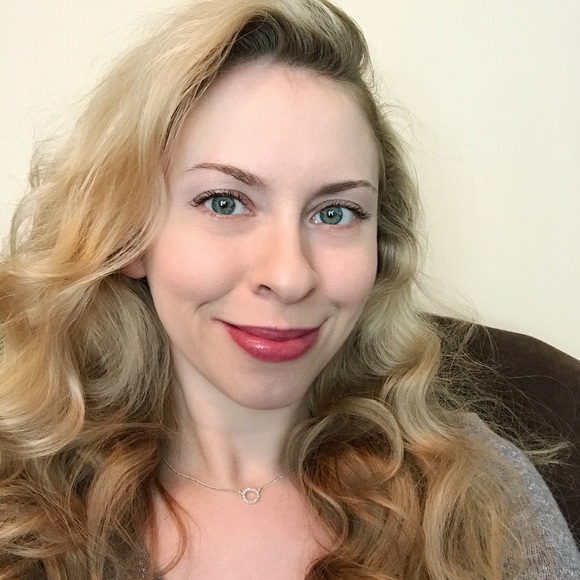 Profile Picture of Samantha Andress (@san0002) on Poshmark