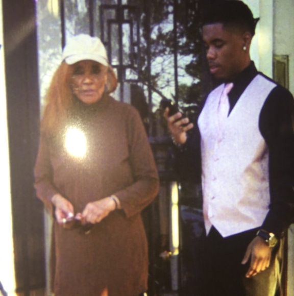 Profile Picture of Misty Busie (@mistybusie) on Poshmark