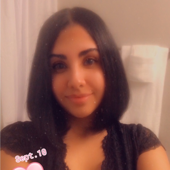Profile Picture of Iris Santiago (@thisisme313) on Poshmark
