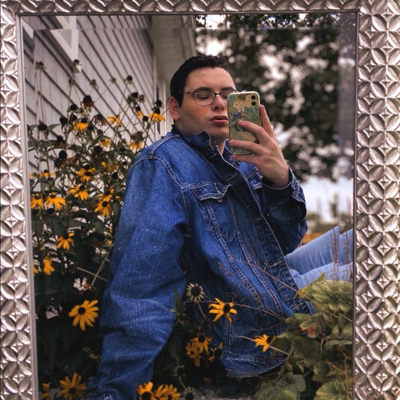 Profile Picture of John Ware (@jwaree) on Poshmark