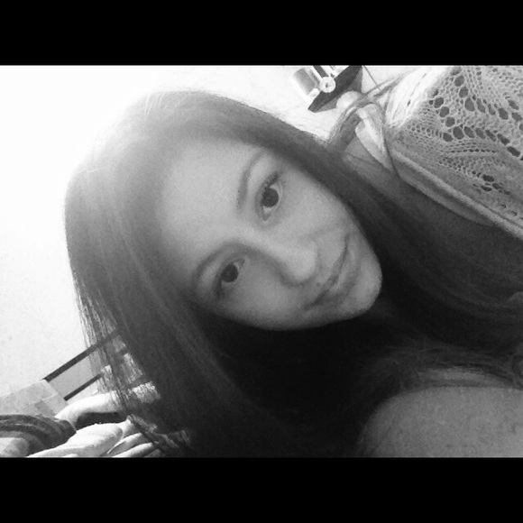 Profile Picture of Summer Tuttle (@st_rose07) on Poshmark