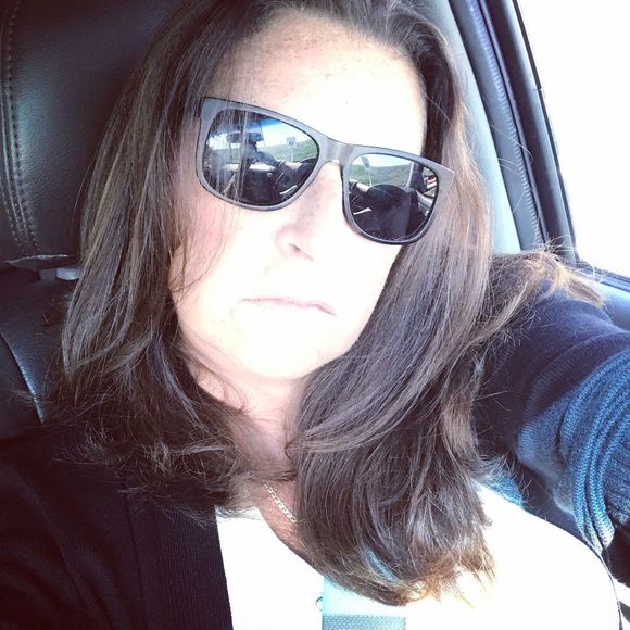 Profile Picture of Christine Corrigan (@christinecor422) on Poshmark