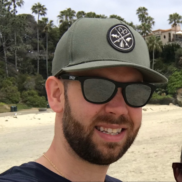 Randy Ekberg - Poshmark Profile Picture of Randy Ekberg (@randyekberg) on Poshmark