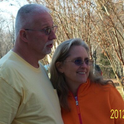 Profile Picture of Kim Honeycutt (@khoneyhome2) on Twitter