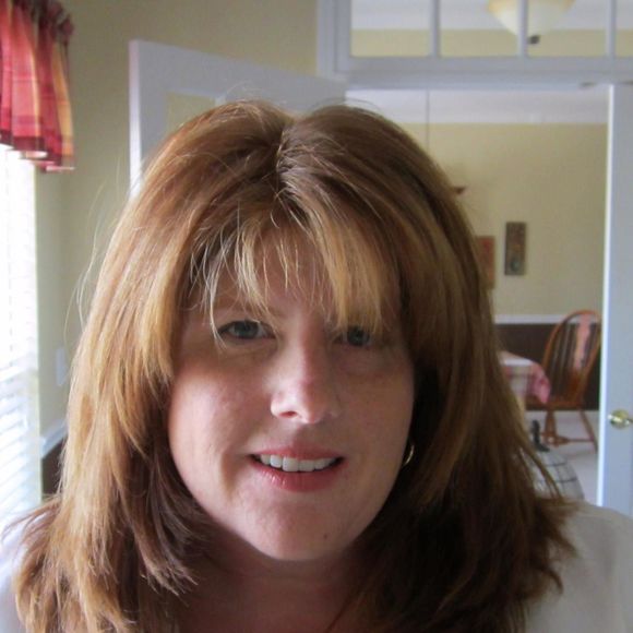 Profile Picture of Kelly Estepp (@kestepp) on Poshmark