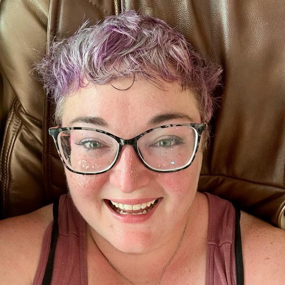 Profile Picture of Grace Swartzendruber (@graceswartze526) on Poshmark
