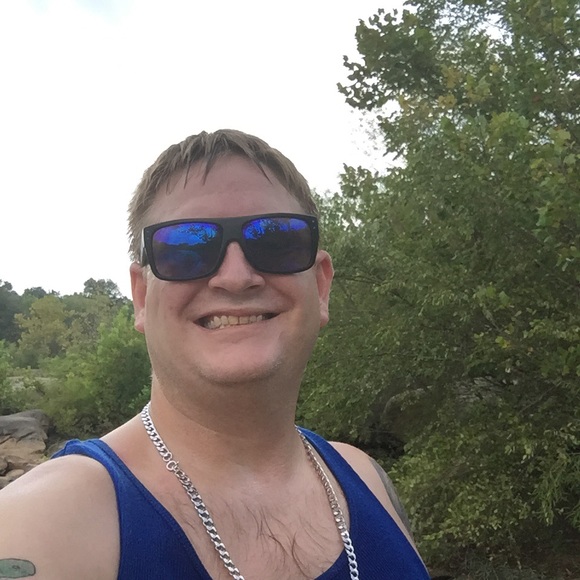 Profile Picture of Michael Nines (@mikenines) on Poshmark