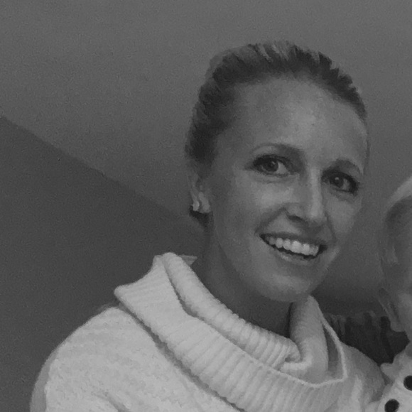 Profile Picture of Kelly Catacora (@kellyrach15) on Poshmark