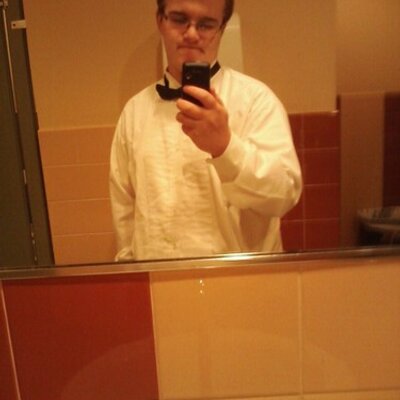 Profile Picture of Adam Howlett (@xxdatkidadamxx7) on Twitter