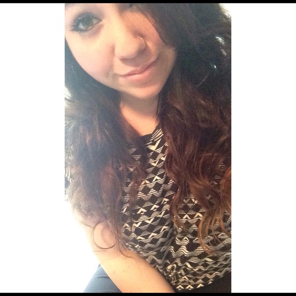 Profile Picture of Brandy Pace (@brandy_17) on Poshmark