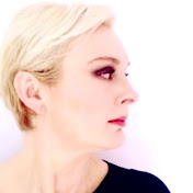 Profile Picture of Simone Woods Artist (@SimoneWoodsArtist) on Youtube