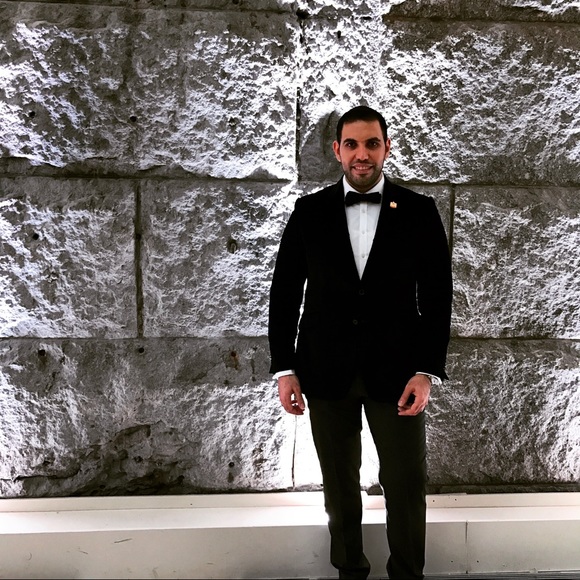 Profile Picture of Husaam Bayerly (@husaambayerly) on Poshmark