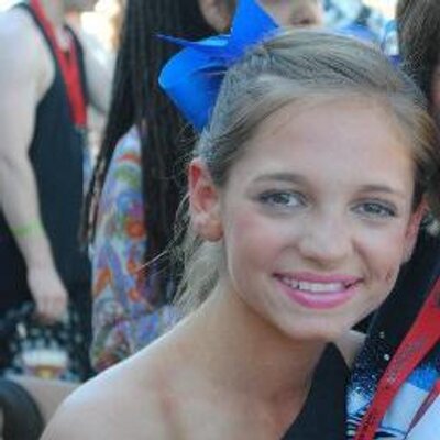 Steph Skolka - Twitter Profile Picture of Steph Skolka (@F5CHEERforLIFE) on Twitter