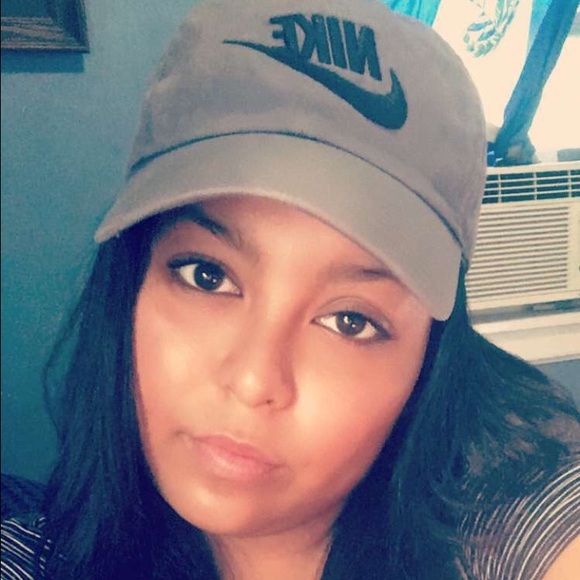Profile Picture of Norma Guadamuz (@normxoo) on Poshmark
