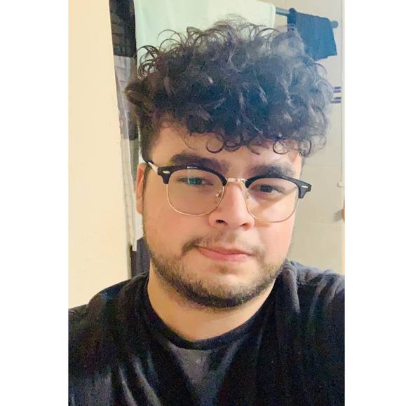 Profile Picture of Carlos Umanzor (@synjynn) on Poshmark