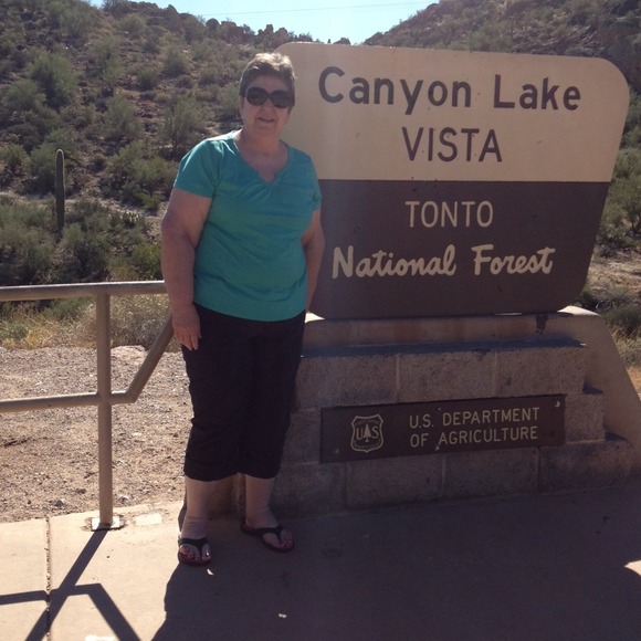 Profile Picture of Roberta Duree (@rduree) on Poshmark