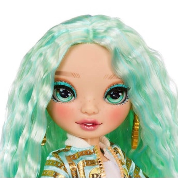 Profile Picture of Naru Pflug (@nnnaruuu) on Poshmark