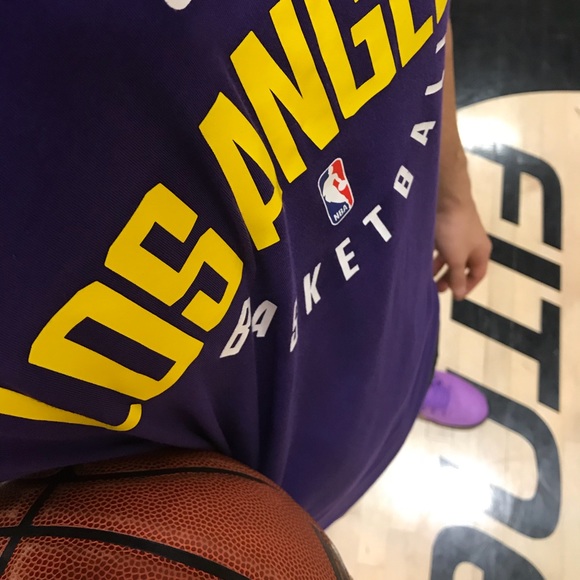 Profile Picture of Ray Rivera (@rayinpdx89) on Poshmark