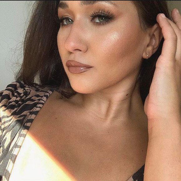 Profile Picture of Madison Boyken (@madiboyken) on Poshmark