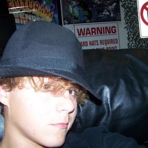 Justin Wells - Myspace Profile Picture of Justin Wells (@cheddabone) on Myspace