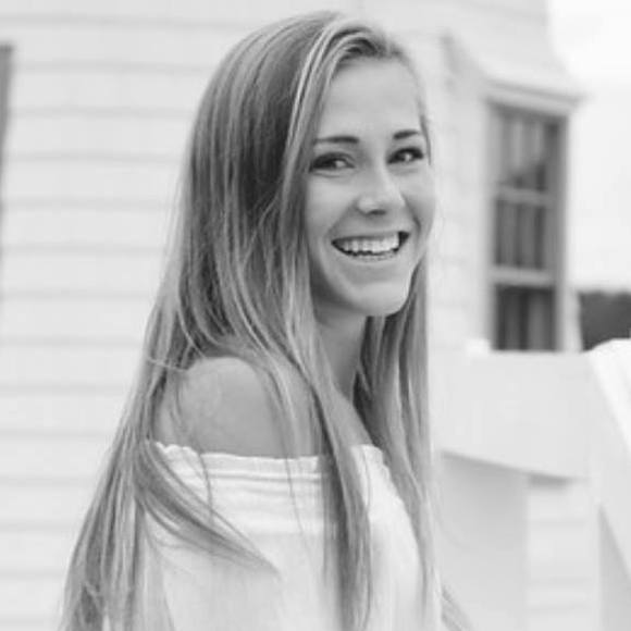 Profile Picture of Catherine Ralph (@cateralph) on Poshmark