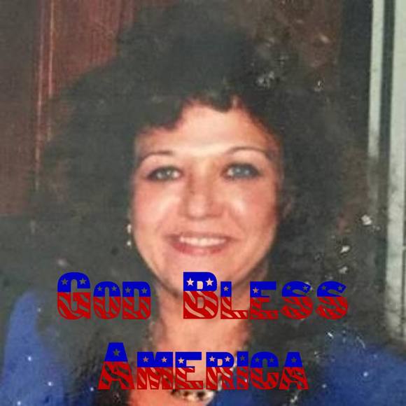 Profile Picture of Christene Stoddard (@christenestodda) on Poshmark