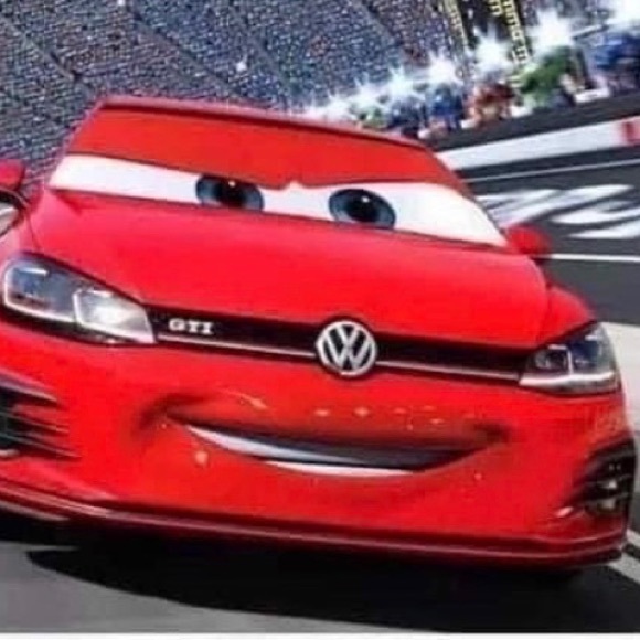 Profile Picture of Matthew Robusto (@matthewrobusto) on Poshmark