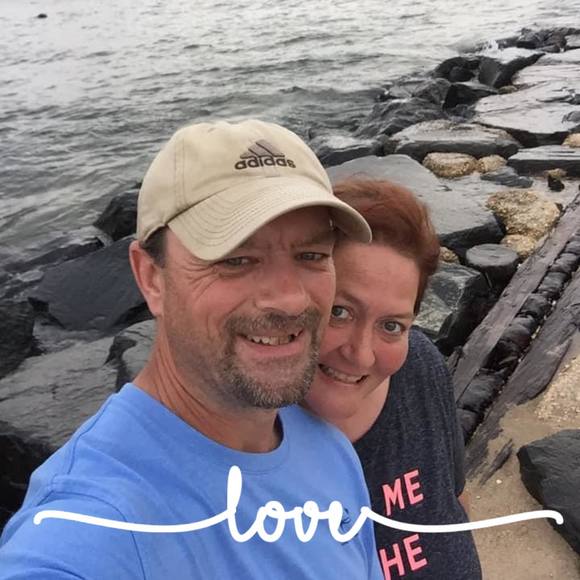 Profile Picture of Tina Oswald (@tinaoswald) on Poshmark