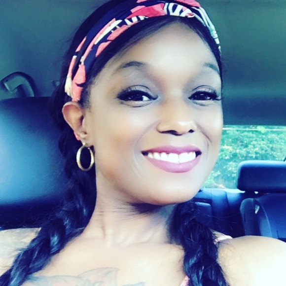 Profile Picture of Tijuana Riggins (@tcalikior) on Poshmark