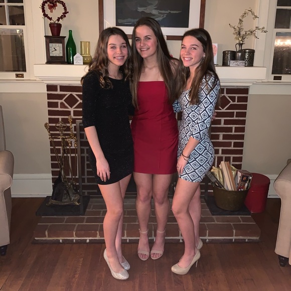 Profile Picture of Melissa Sessler (@melissa_sessler) on Poshmark