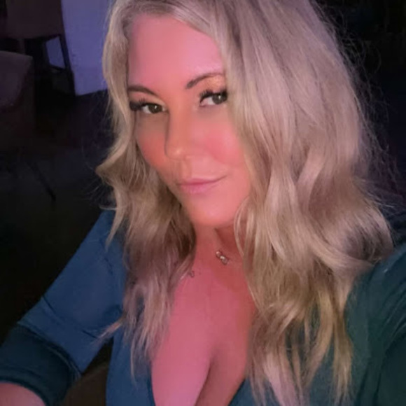 Profile Picture of Marie-claude Lessard (@lessard304) on Poshmark