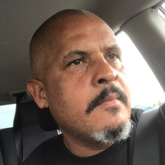 Profile Picture of Marcos Pacote (@marusanto48) on Poshmark