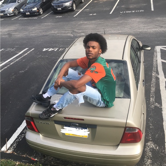 Profile Picture of James Cypress iii (@jimmy843) on Poshmark