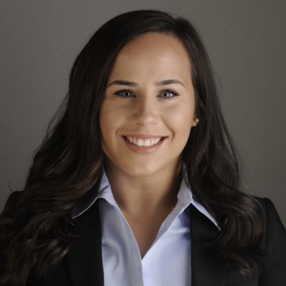 Profile Picture of Courtney Madruga (@madrugacourtney) on Poshmark