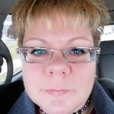 Profile Picture of Linda Hacker (@ladybuggy313) on Twitter
