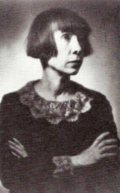 Profile Picture of Alma Karlinon Wikipedia