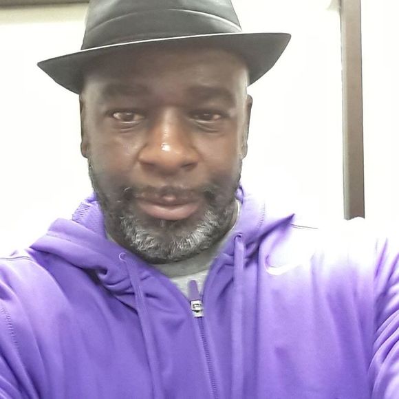 Profile Picture of Cedric Rose (@cedricrose2) on Poshmark