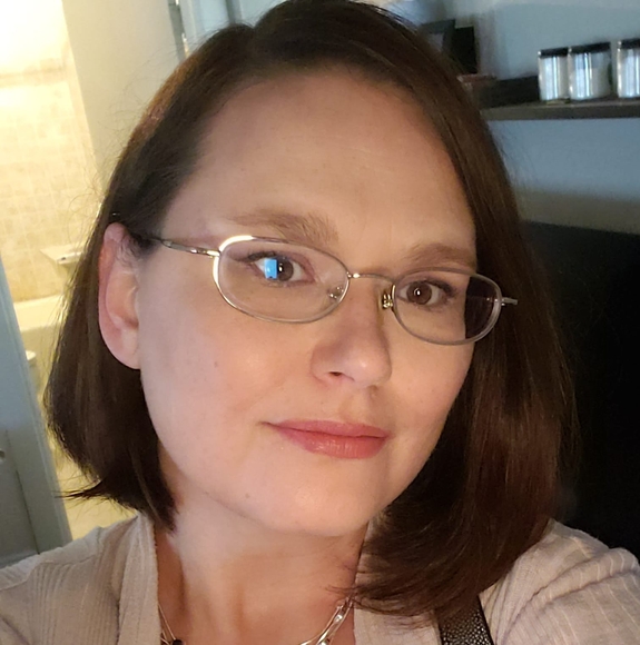 Profile Picture of Kristie Mugerauer (@kristiem68) on Poshmark