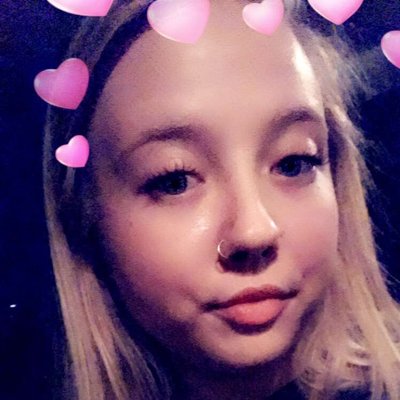 Profile Picture of Holly Capps (@hollywood6295) on Twitter