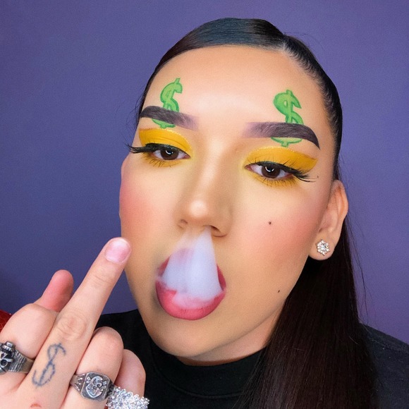 Profile Picture of Falcon Sharphead (@falcondiamond) on Poshmark