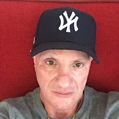 Profile Picture of Zack Applegate (@MarvinWhisner) on Twitter