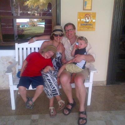 Profile Picture of Michael & Shelly (@TeamCurrie1) on Twitter